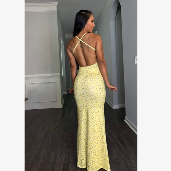 Yellow Floral Sheath Backless Maxi Dress - Picture 11 of 16